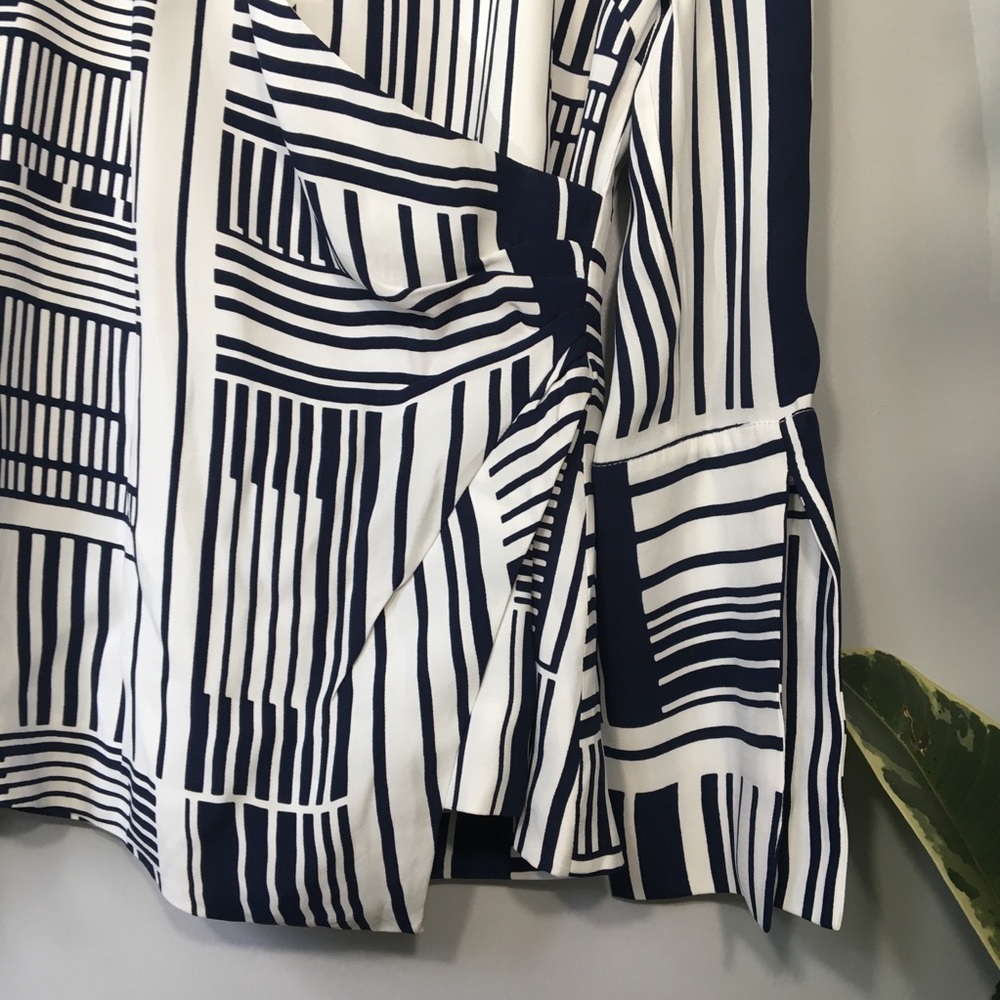 C/Meo Collective V Neck Wrap Grid Print Top - Picture 5 of 8